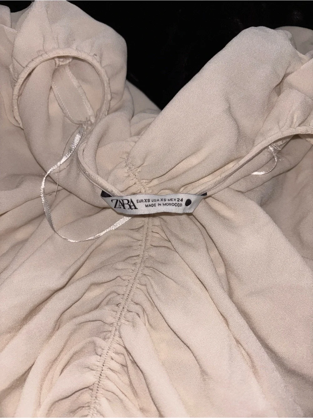 Zara Ruched Long Sleeve- SIZE XS - V-Neck Blouse - Pale Cream - Picture 3 of 4